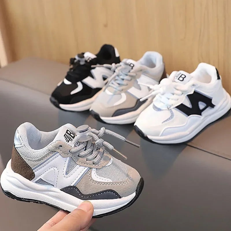 Barnsneakers med snörning – Storlek 21–28 | Andningsbara & Lätta för pojkar och flickor
