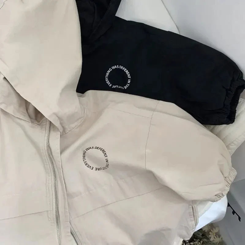 Vindjacka med huva – Conakry Unisex, Beige/Svart, Polyester, Storlek 2–6 år