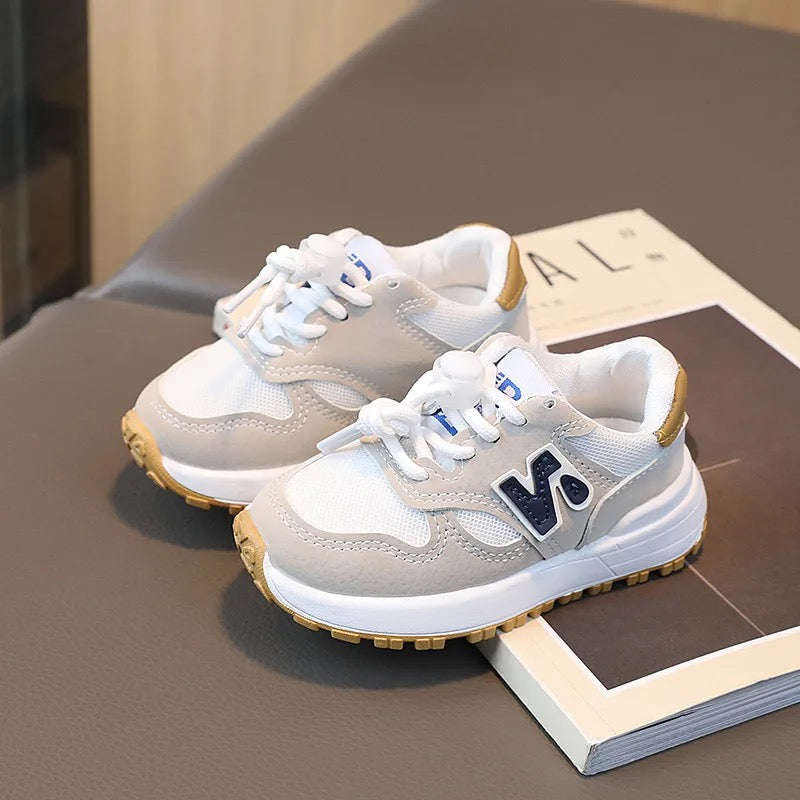Barnsneakers med snörning – Storlek 21–28 | Lättviktiga & andningsbara för pojkar och flickor