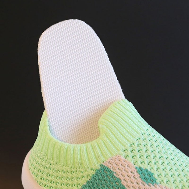 NatureStride Barfotasneakers för Barn – Naturlig Utveckling och Komfort för Ditt Barn