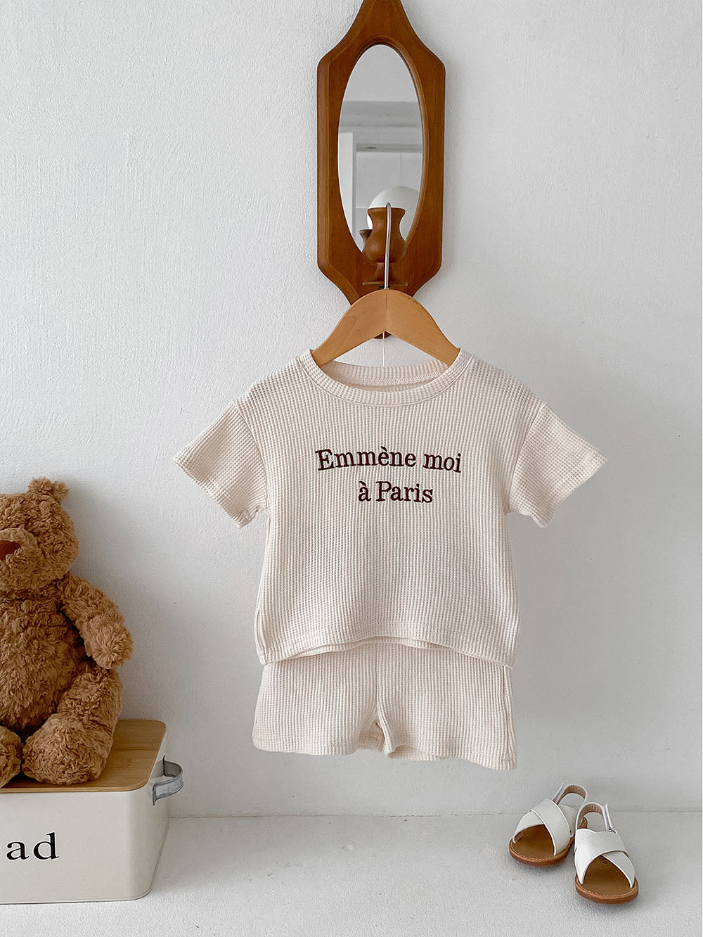 Paris Petit Babyset – Mjuk Sommaroutfit i Ribbat Tyg med Fransk Touch – Unisex | Storlek 0–3 år | More for Mini