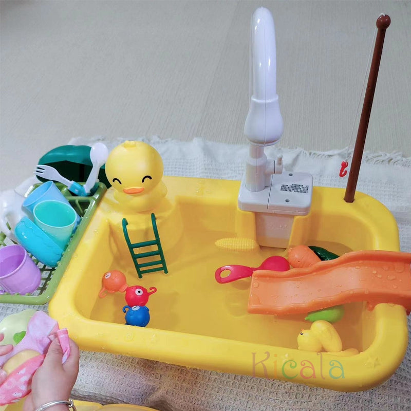 Splashy Duck Vattenset – Pedagogisk Vattenleksak med Fontän, Änder & Tillbehör | För Inomhus & Utomhus | Ålder 2–6 År