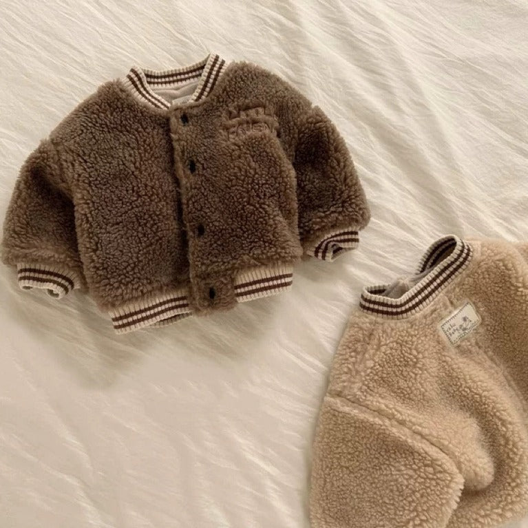 Teddy Bomberjacka för Barn | Mjuk och Varm Vinterjacka Unisex | 9 Månader – 3 År | Fleece-look med Sportiga Mudds