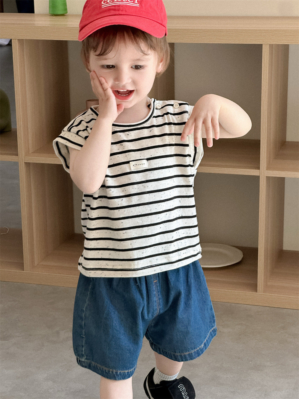 Lunari Breton T-shirt & Denim Shorts Set – Sommarklädset Barn 0–3 år – Ecru/Svart + Blå Shorts – Unisex & Bekväm
