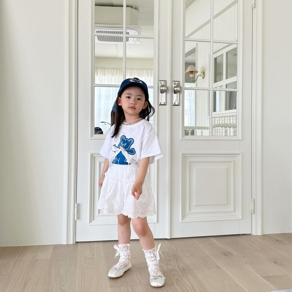 Lunoe Teddie Baby T-shirt – Teddybjörntryck & Satinsnöre | 100% bomull – Storlek 0–3 år