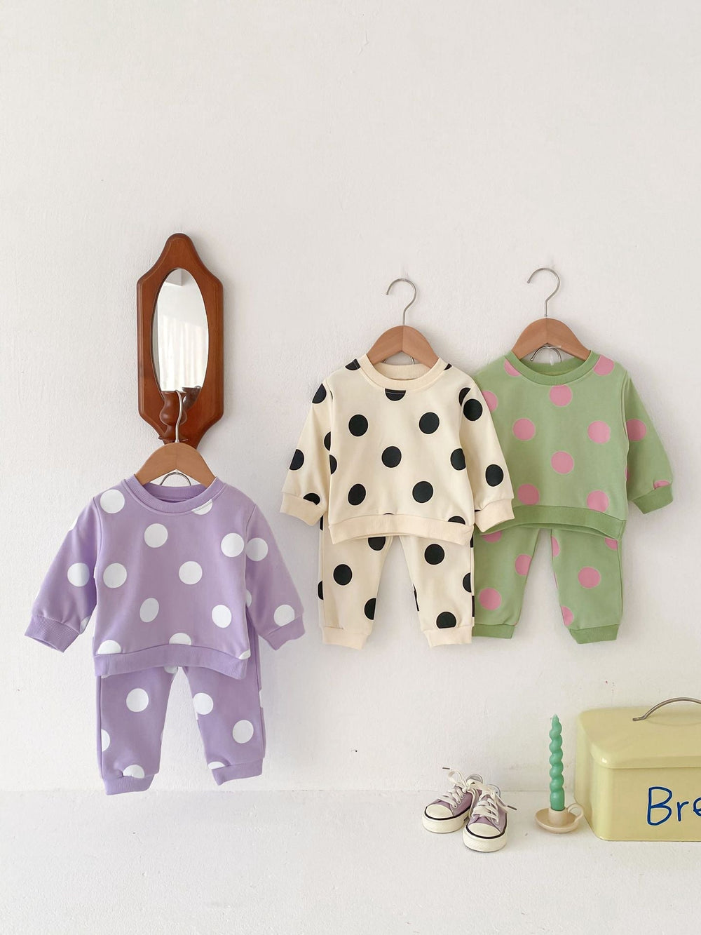 Träningsdräkt med prickar – DottyDays Flickor, Lila/Beige/Grön, Bomull, Storlek 0–4 år
