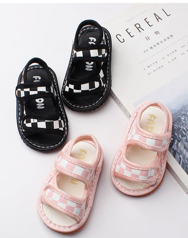 Sandal med kardborreband – CheckerSteps Unisex, Svart/Rosa, Storlek 16–20