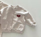 Babykofta med Hjärtan – Mjuk Cardigan med Knäppning – Unisex Barnkläder (6m–3år)