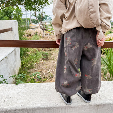 Baggybyxa med Björntryck – Bamboo Bear Unisex, Beige/Grå, Bomull, Storlek 0–6 år