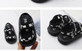 Sandal med kardborreband – CheckerSteps Unisex, Svart/Rosa, Storlek 16–20