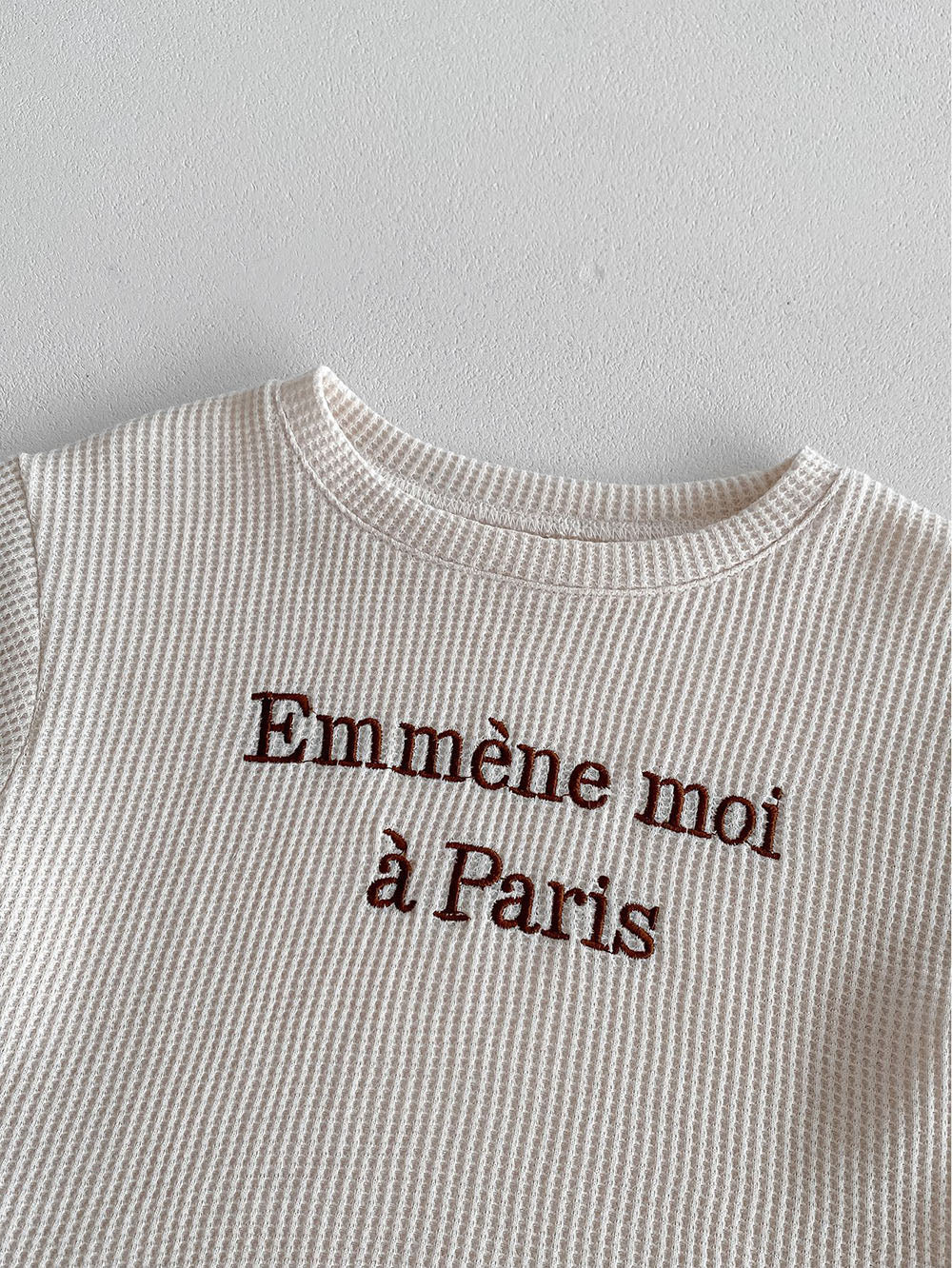 Paris Petit Babyset – Mjuk Sommaroutfit i Ribbat Tyg med Fransk Touch – Unisex | Storlek 0–3 år | More for Mini