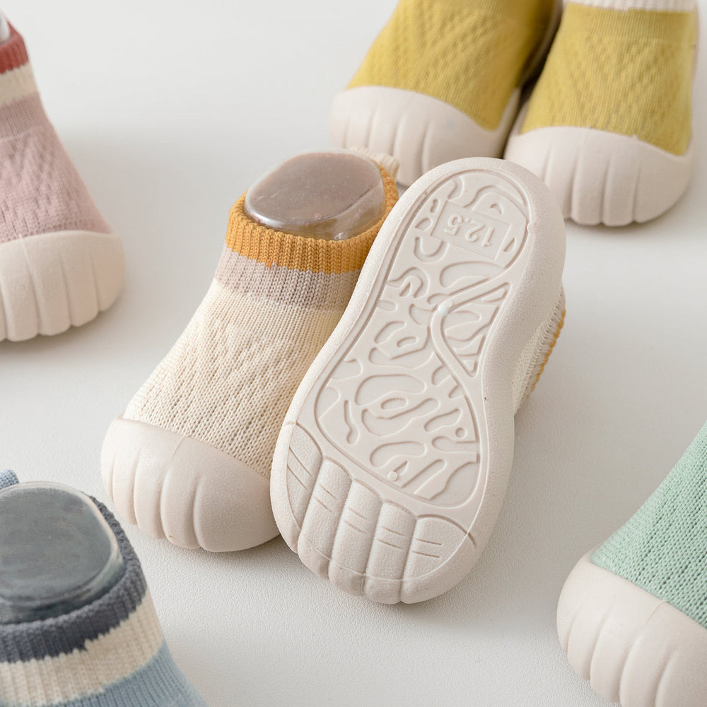 Babytossor med Halksäker Sula – Flexibla Tossor med Strumpdesign för Bebisar & Småbarn (0–24 Månader)