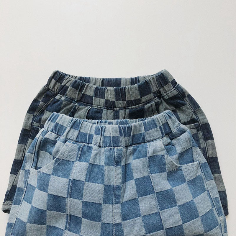 Nolu Checker Shorts – Rutiga Barnshorts Blå – Unisex Sommarshorts i Bomull – Resårmidja – Storlek 0–6 år