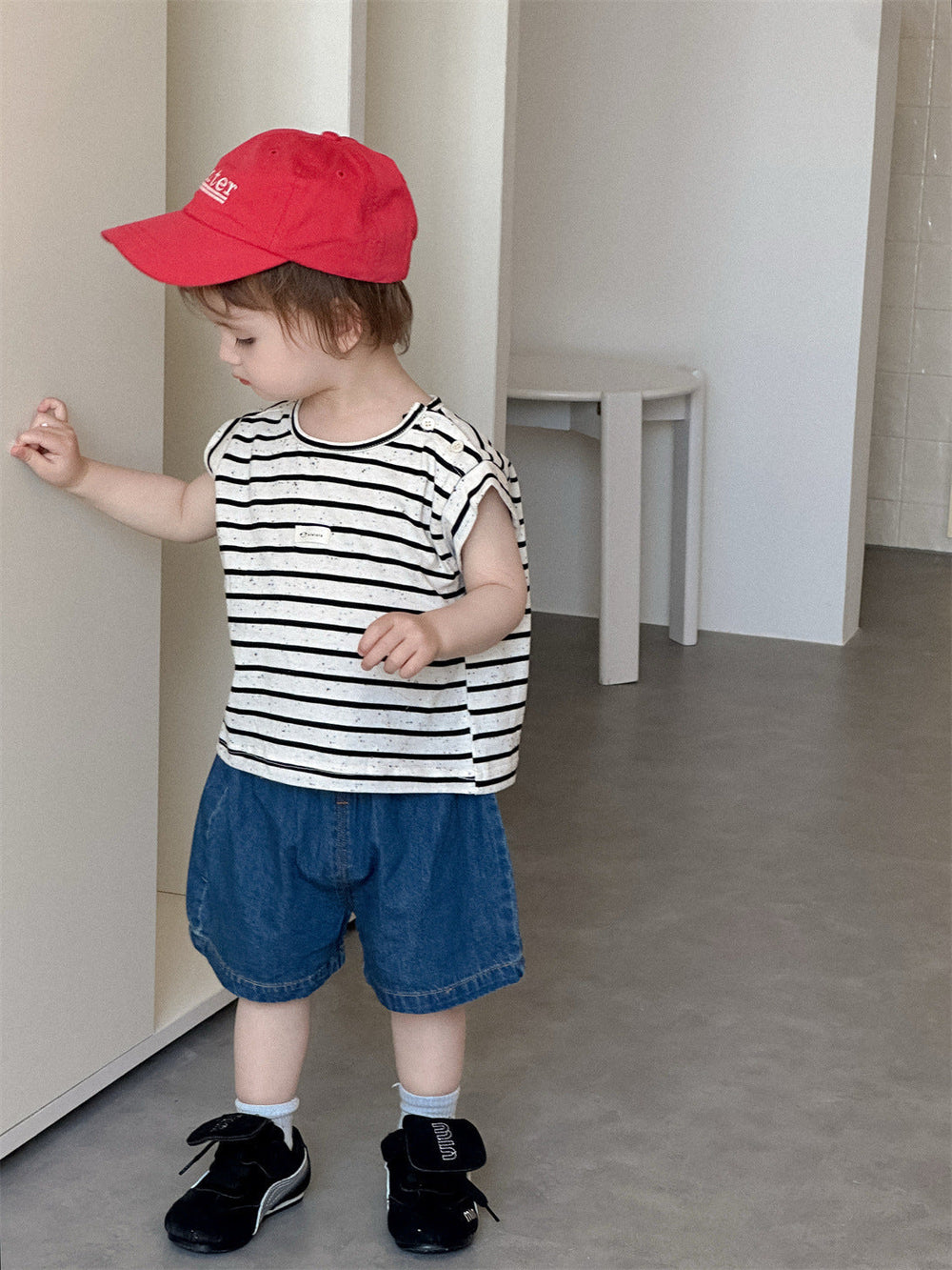 Lunari Breton T-shirt & Denim Shorts Set – Sommarklädset Barn 0–3 år – Ecru/Svart + Blå Shorts – Unisex & Bekväm