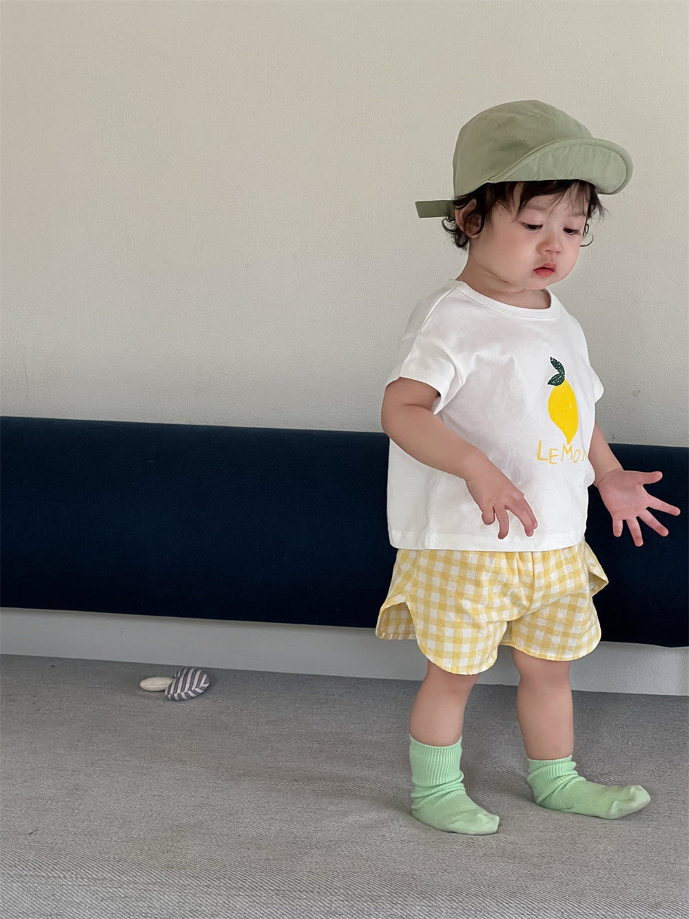 Petit Soleil Baby Sommarset – Citron-T-shirt + Gula Shorts – 100 % Bomull – 0–3 år – Mjuka Babykläder för Flicka/Pojke