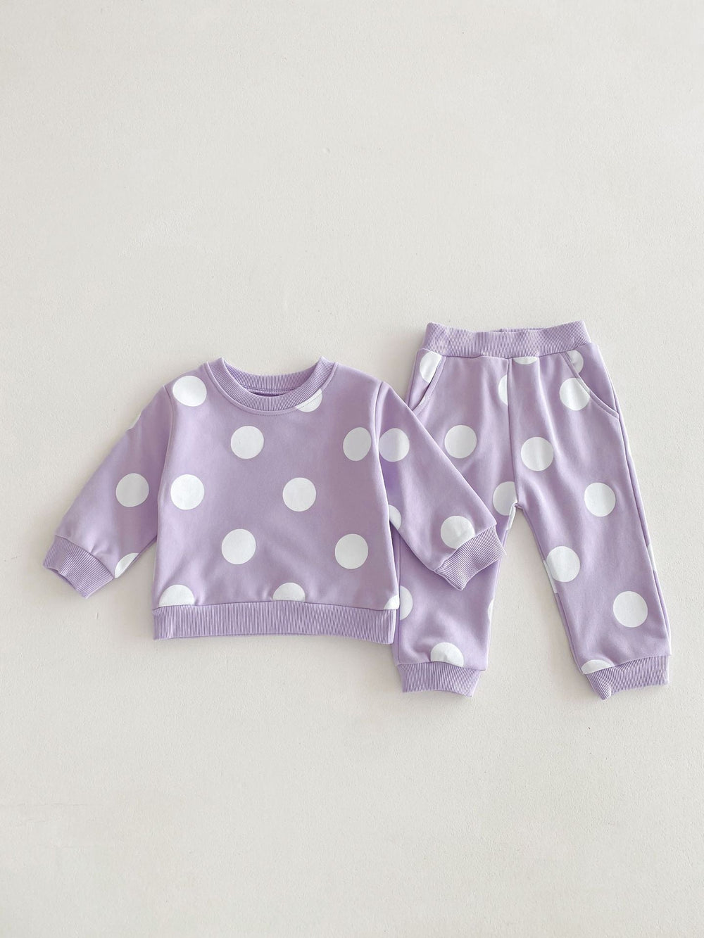 Träningsdräkt med prickar – DottyDays Flickor, Lila/Beige/Grön, Bomull, Storlek 0–4 år