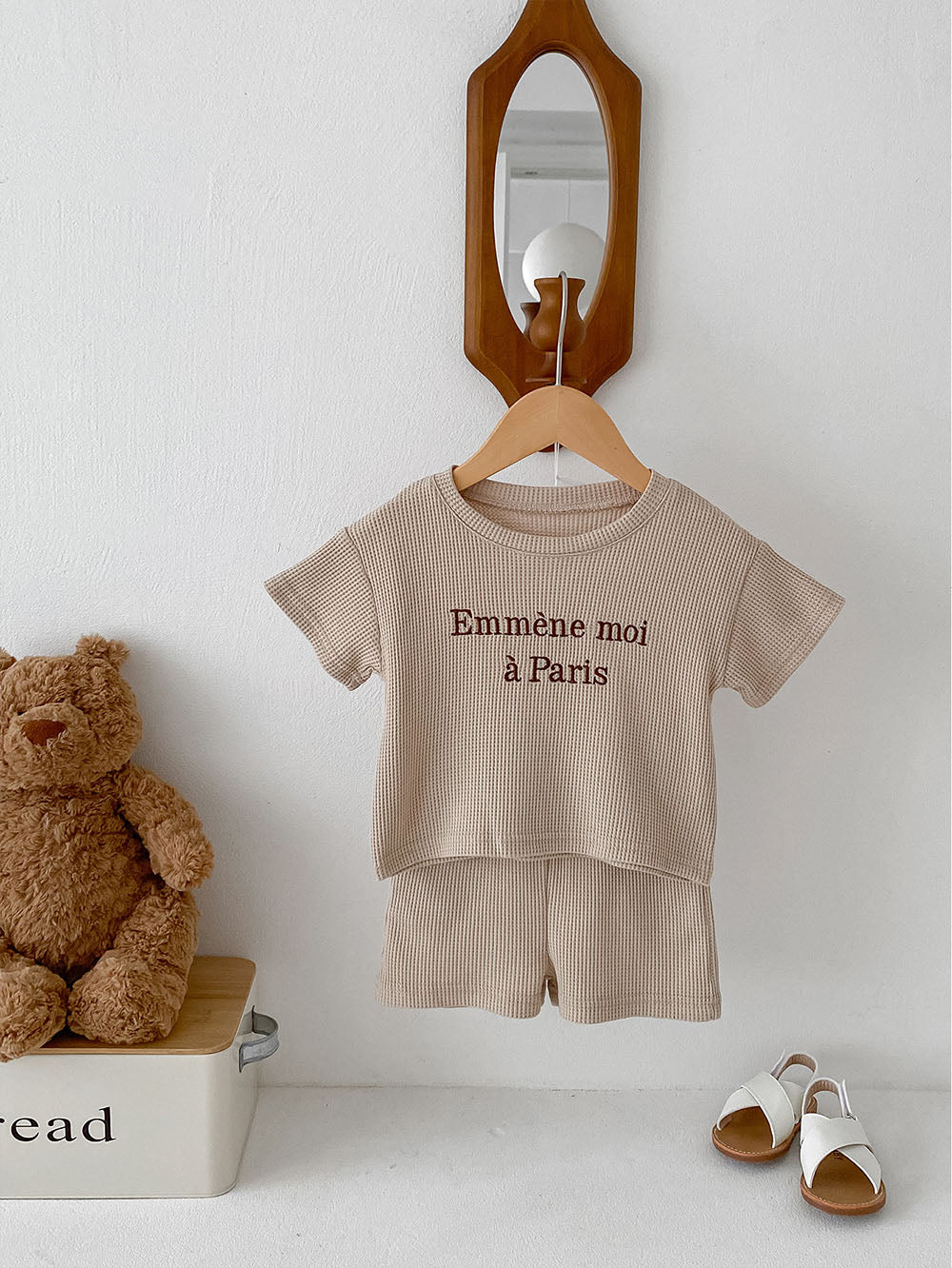 Paris Petit Babyset – Mjuk Sommaroutfit i Ribbat Tyg med Fransk Touch – Unisex | Storlek 0–3 år | More for Mini
