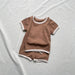 Aureli Mjukt Ribbat Lounge-set – Baby & Småbarn 0–3 år Sommarset – T-shirt + Shorts – Beige/Brun – Mjukt & Unisex