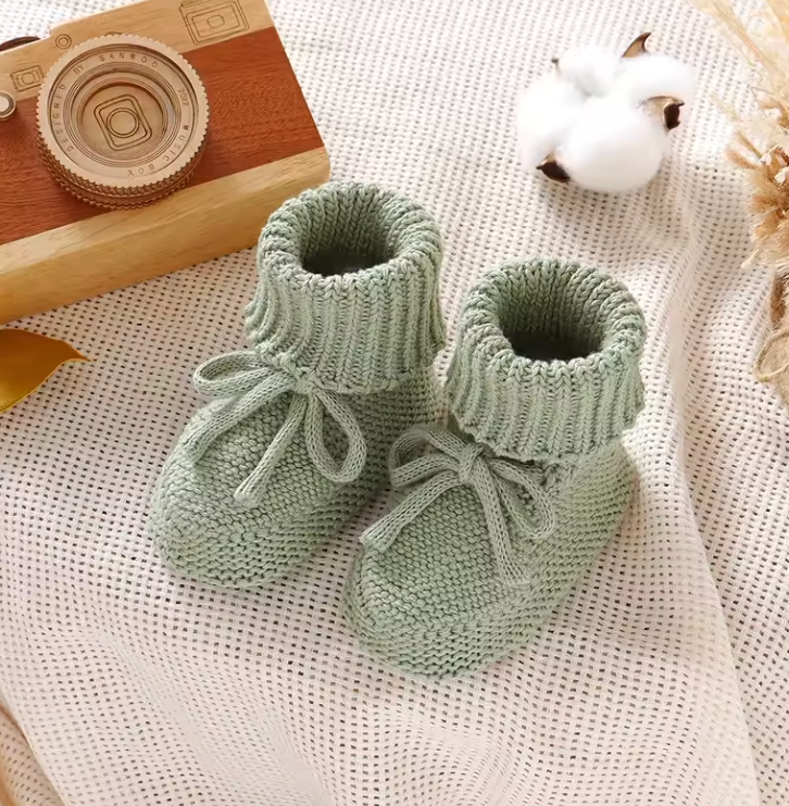 Stickade Babytossor – LittleLoom Unisex, Beige/Vit/Rosa/Grön, Storlek 0–2 År