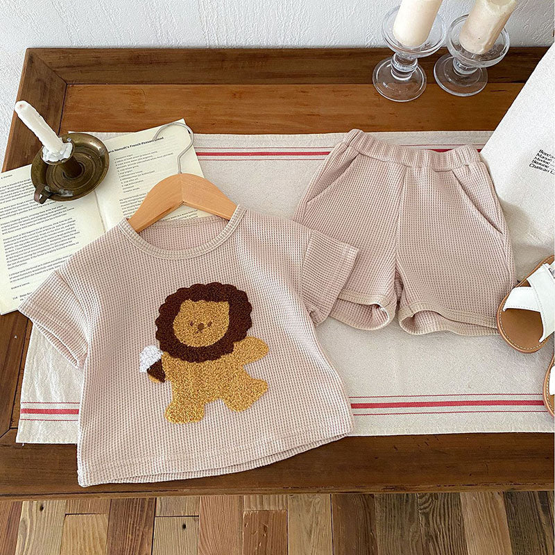 Våffeltygsset T-shirt & Shorts med Lejon – Little Roar Baby Småbarn, Brun/Beige, Bomull, Storlek 0–3 år