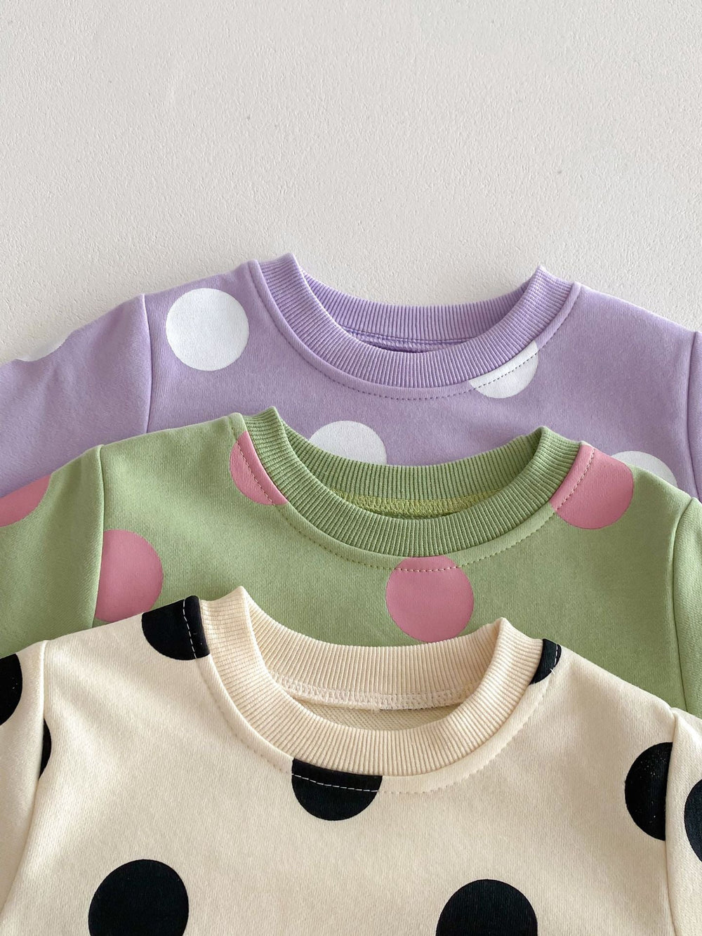 Träningsdräkt med prickar – DottyDays Flickor, Lila/Beige/Grön, Bomull, Storlek 0–4 år