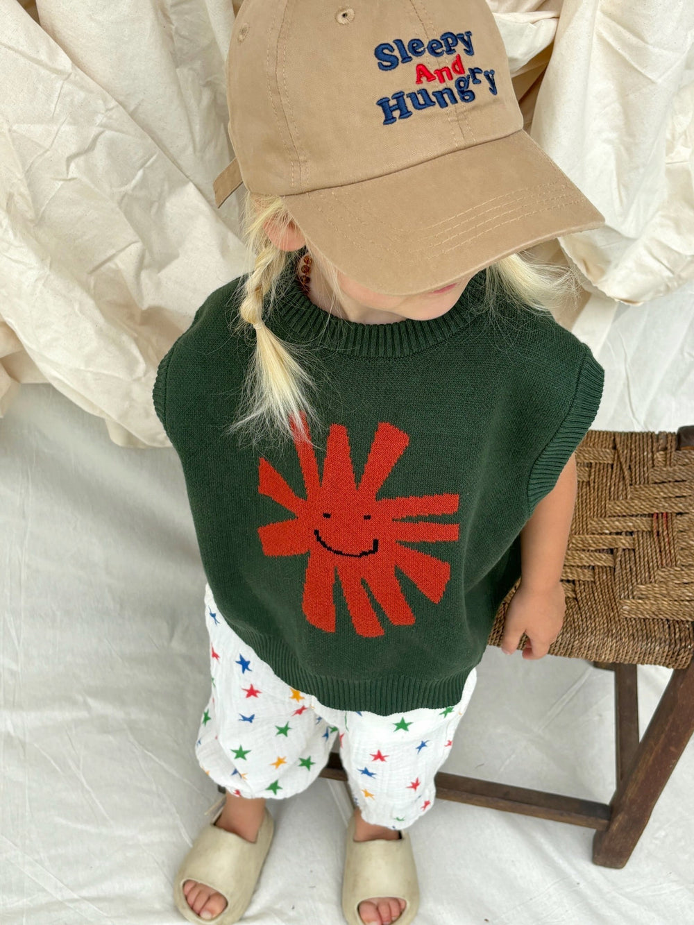Stickad Ärmös Tröja – CozyArt Unisex, Grön/Svart, Bomull, Storlek 0–6 år
