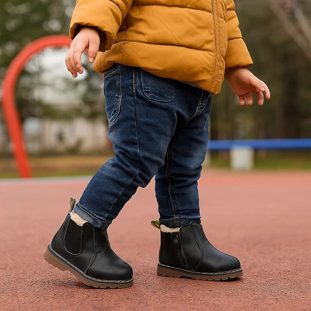 Chelsea boots barn fodrade med sidodragkedja – konstläder, halkskyddad gummisula, resår | barnkängor