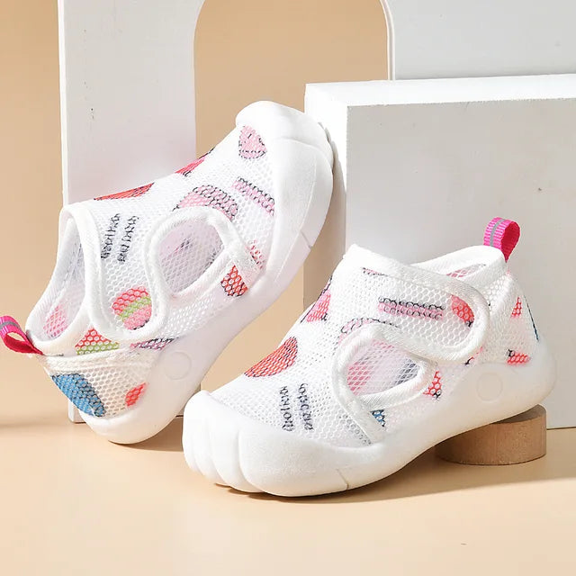 Babysandaler för Första Stegen – Andningsbara, Lättviktiga & Halkfria | LittleSteps®