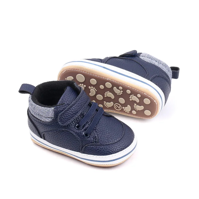 Babyskor för Första Stegen – Mjuka Slip-ons med Flexibel Sula (6–36 mån)
