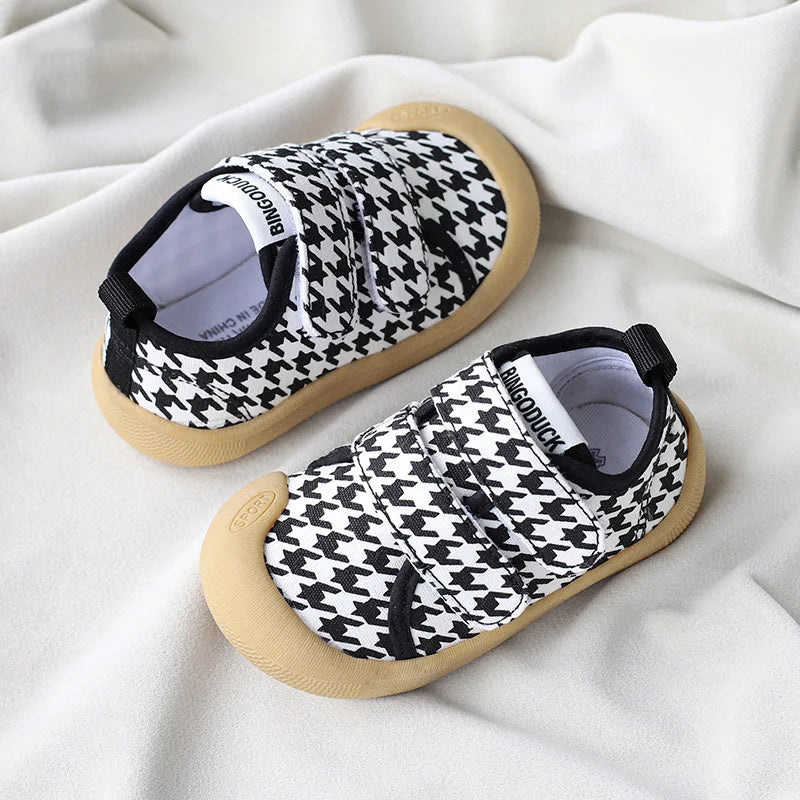 Babysneakers med Halkfri Sula – Andningsbar & Bekväm (6 månader – 3 år)