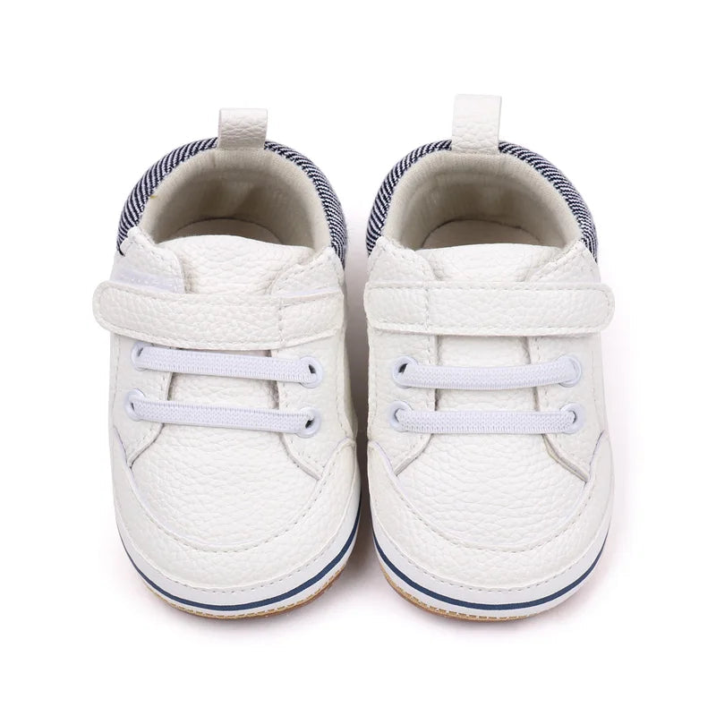 Babyskor för Första Stegen – Mjuka Slip-ons med Flexibel Sula (6–36 mån)