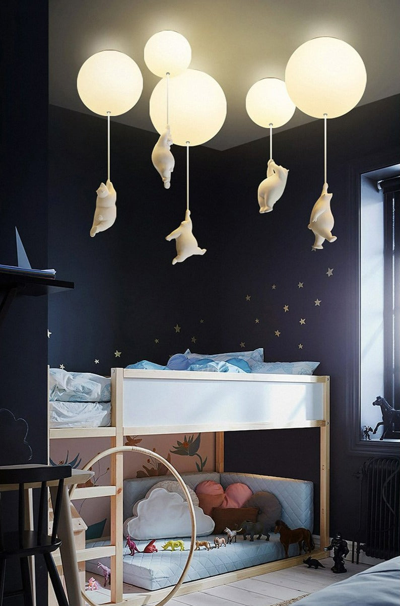 Barnrum taklampa med björnar och ballonger – stämningsfull belysning