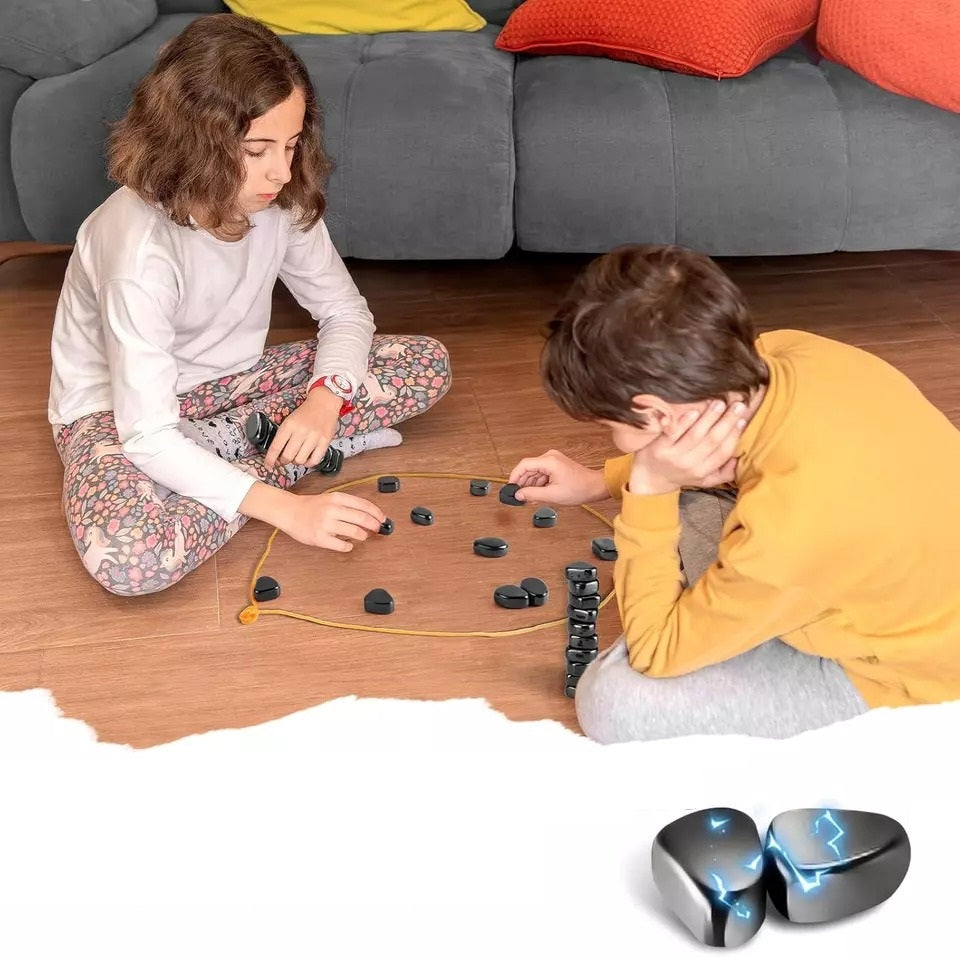 Magnetiskt Brädspel för Barn & Familjer – Strategispel från 6 År | Kompakt & Hållbart